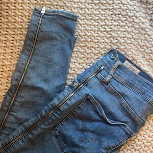 unique levi’s mile high super skinny jean